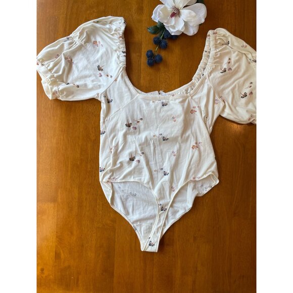 Free People Intimately Floral Puff Sleeve Bodysuit NWT Cottagecore Boho Dainty - Picture 2 of 13